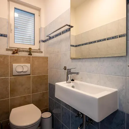 Beauty With Heated Pool And Jacuzzi Villa Kanfanar