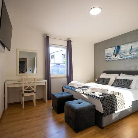 Beauty With Heated Pool And Jacuzzi Kanfanar