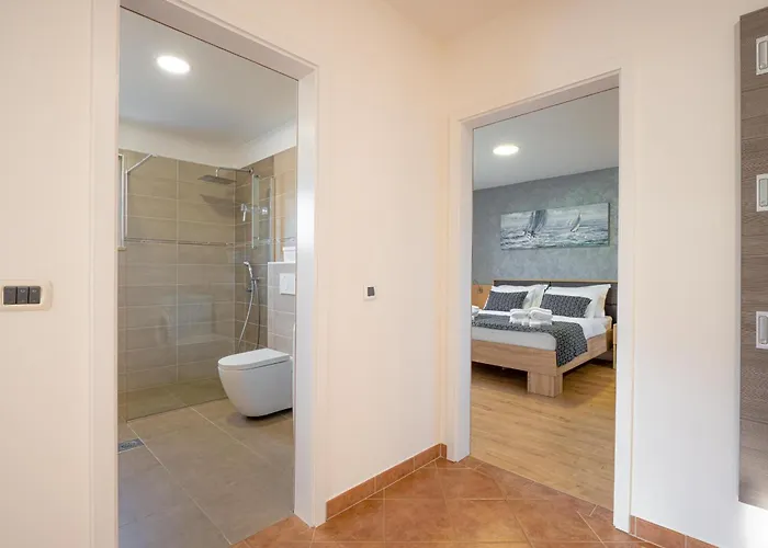 Beauty With Heated Pool And Jacuzzi * カンファナル