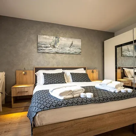 Beauty With Heated Pool And Jacuzzi Kanfanar